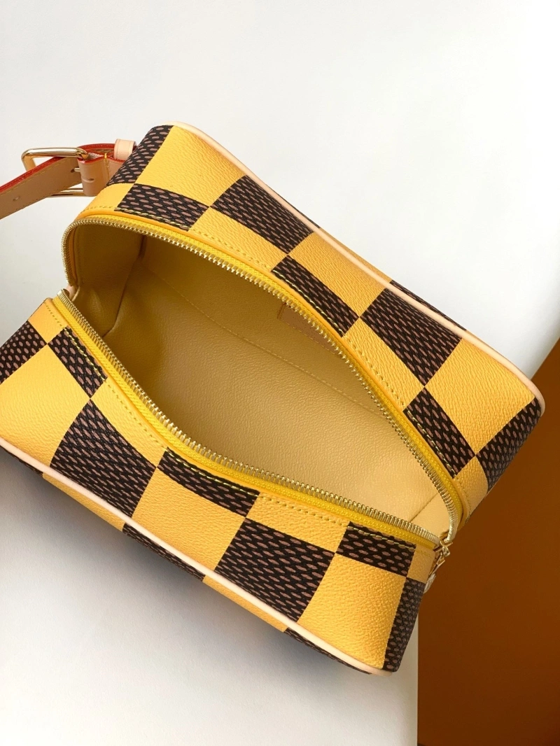 LV Cosmetic Bags 4056D-0523