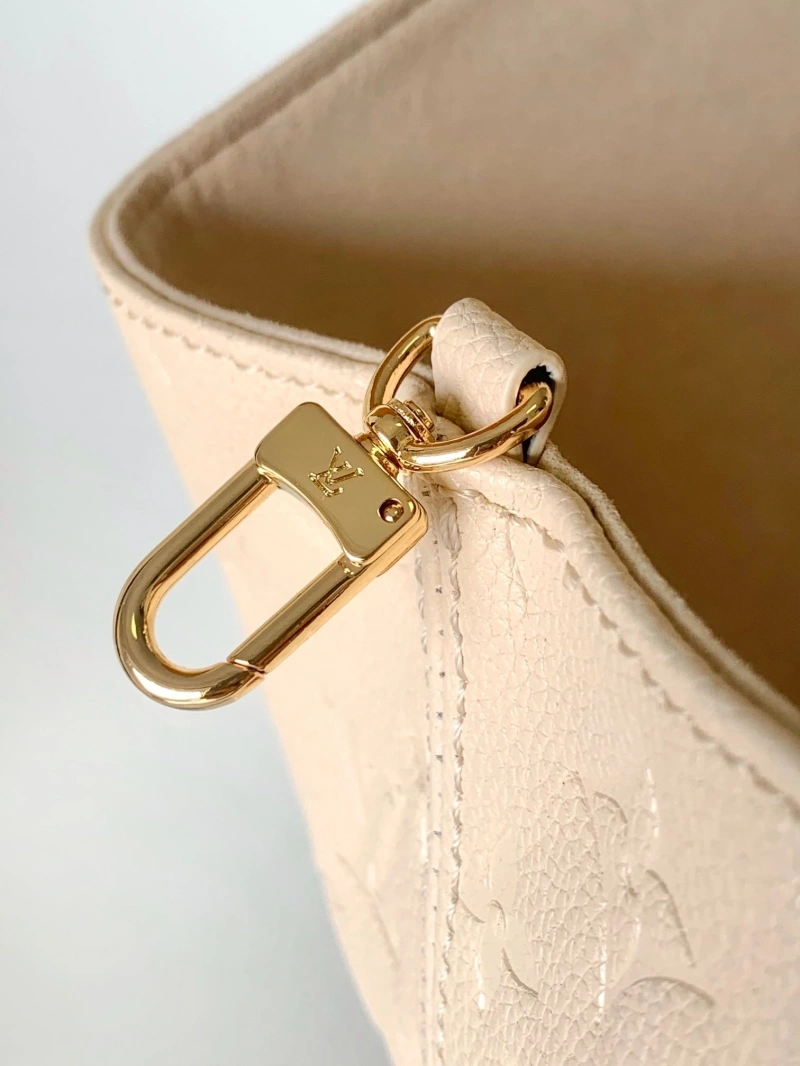 LV Backpacks 4056D-0553