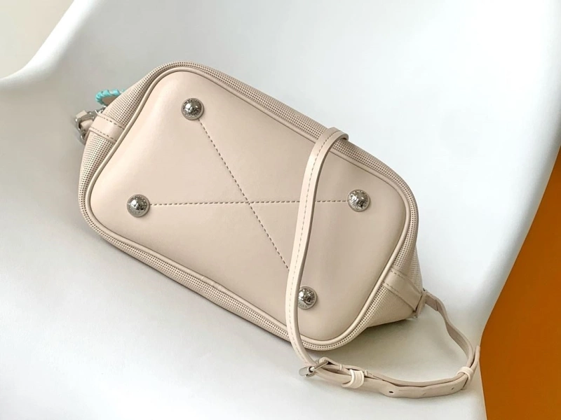 LV Shopping Bags 4056F-0044