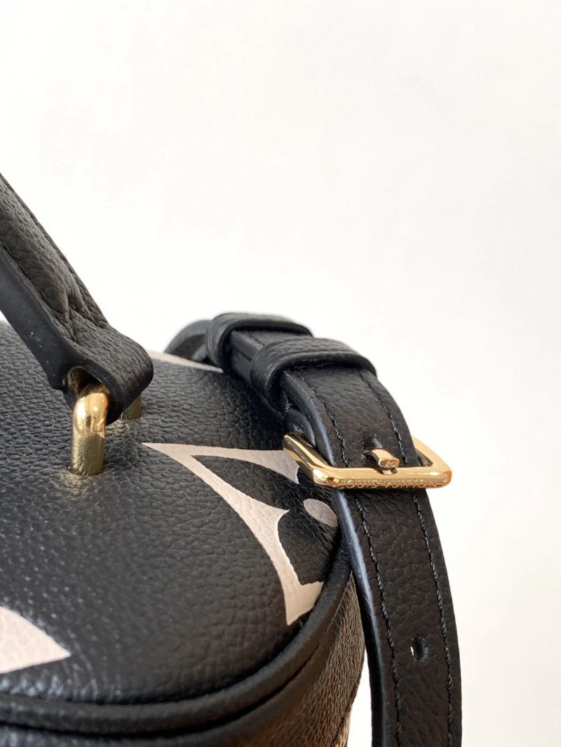 LV Cosmetic Bags 4056F-0107