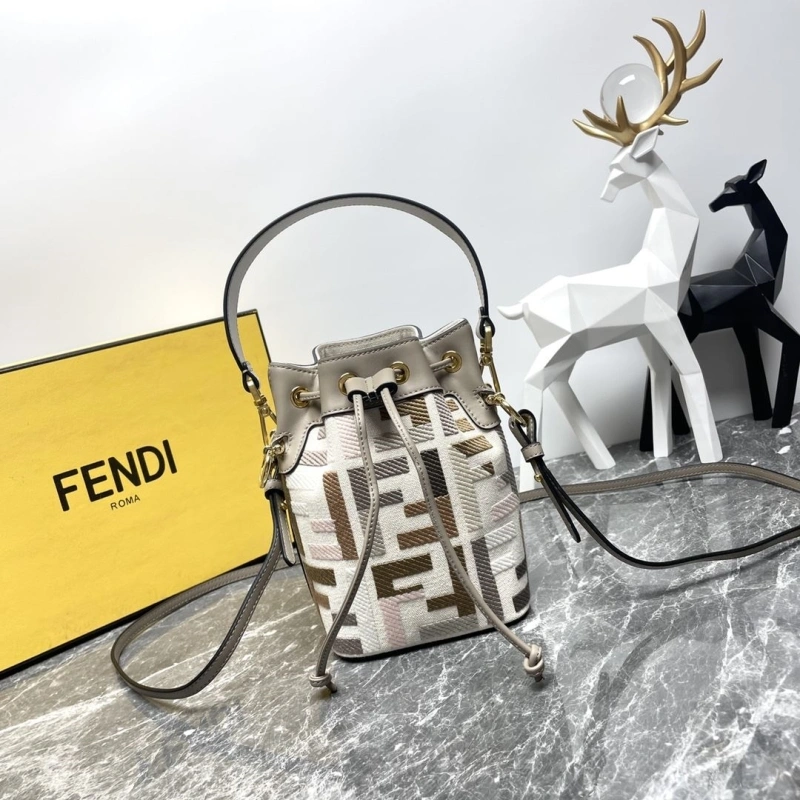 Fendi Bucket Bags 4081-0038
