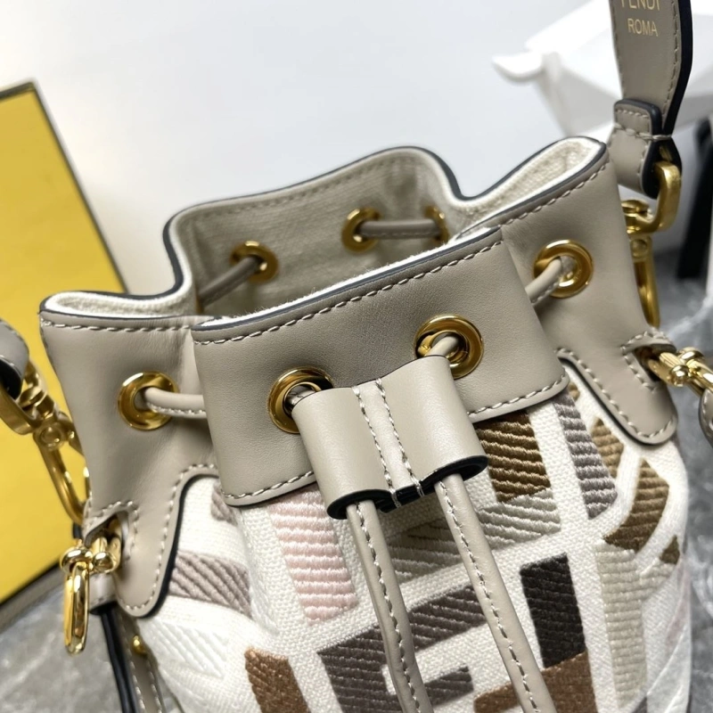 Fendi Bucket Bags 4081-0038