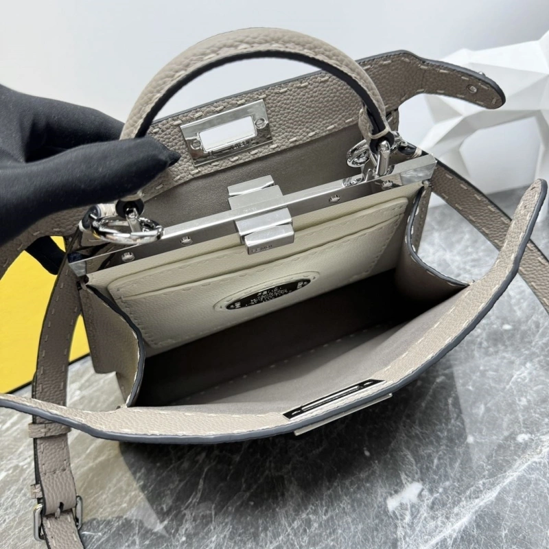 Fendi Top Handle Bags 4081-0043