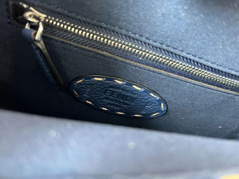 Fendi Top Handle Bags 4081-0063