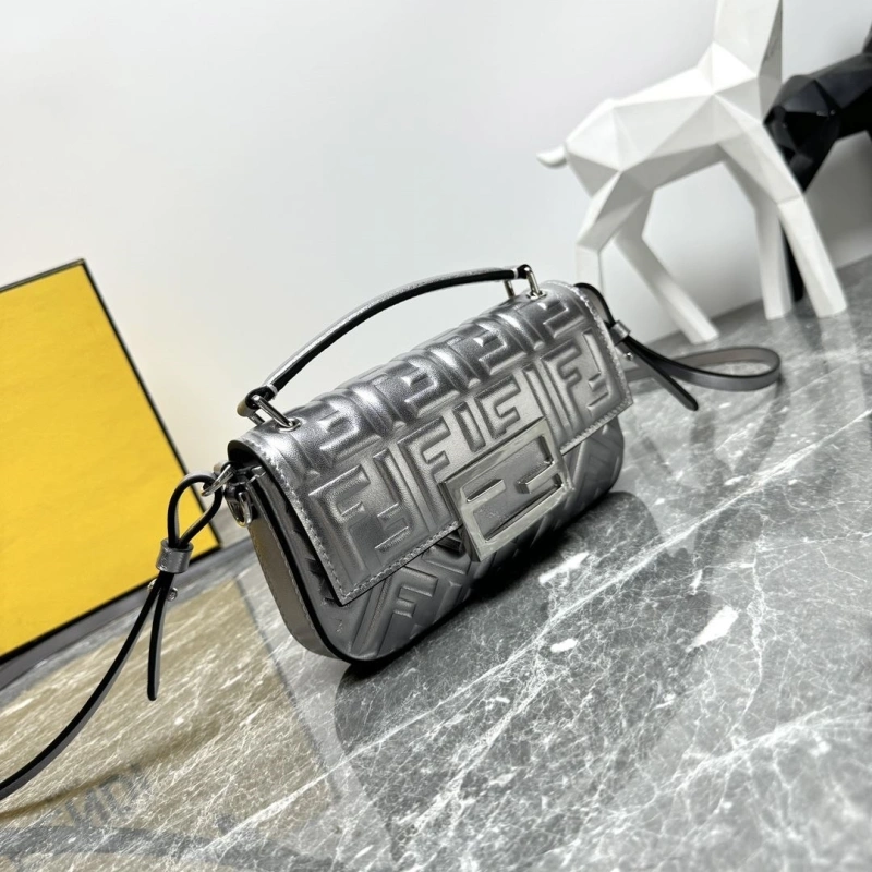 Fendi Baguette Bags 4081-0070