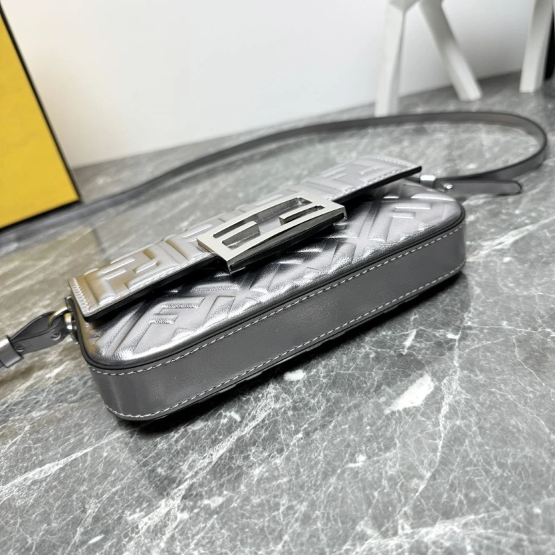 Fendi Baguette Bags 4081-0070