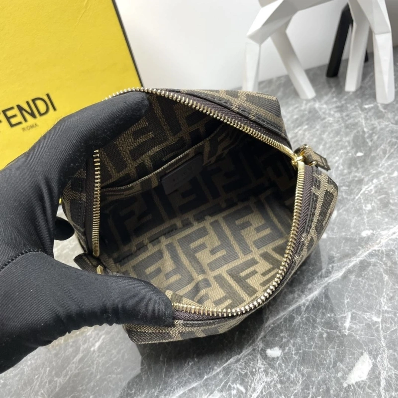 Fendi Cluth Bags 4081-0076