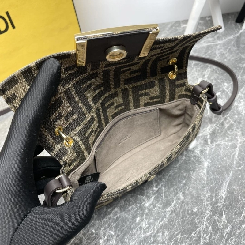 Fendi Baguette Bags 4081-0078