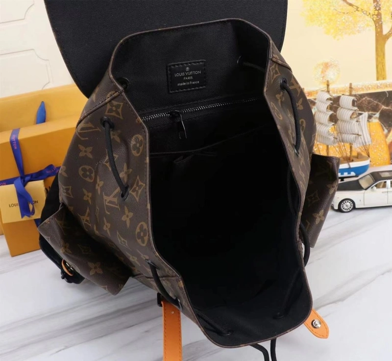LV Backpacks 4081B-0241