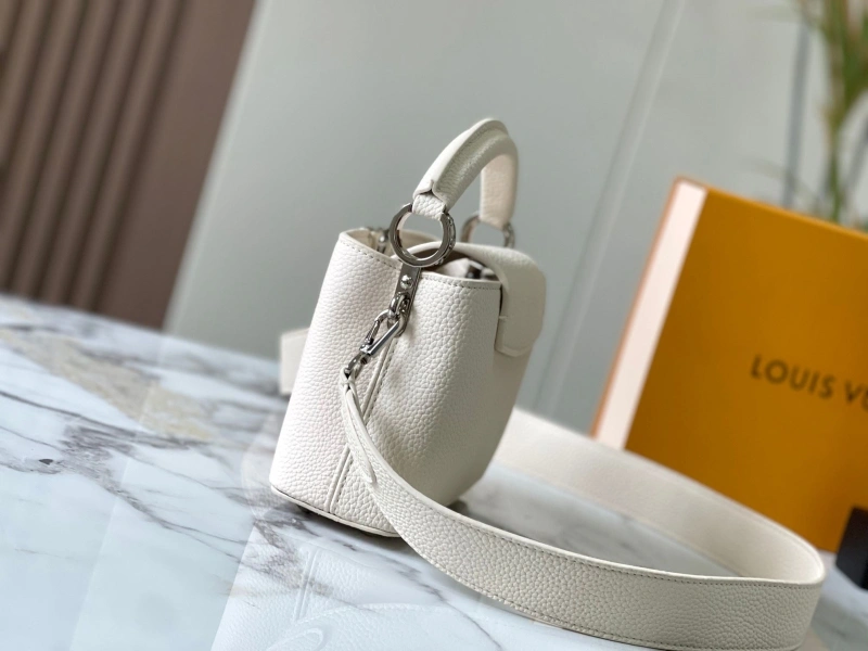 LV Capucines Bags 4081B-0309