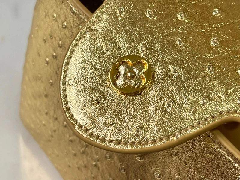 LV Capucines Bags 4081B-0360