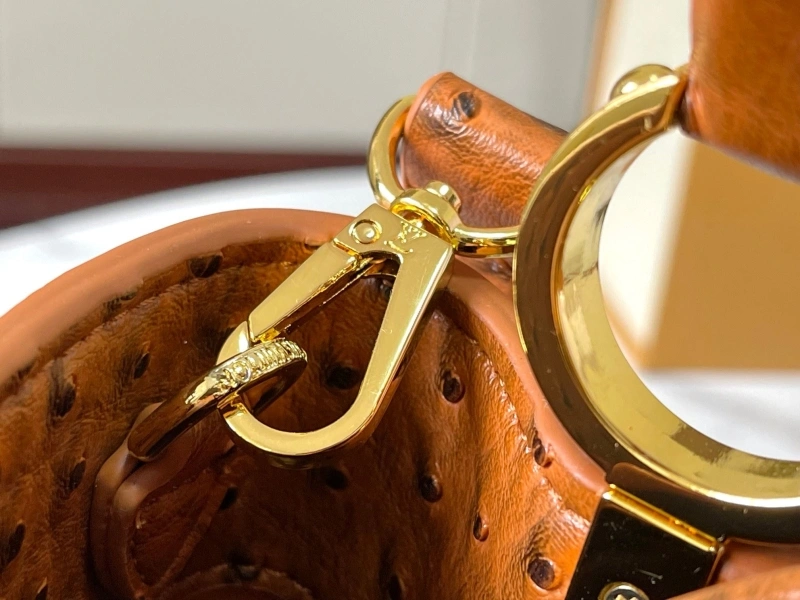 LV Capucines Bags 4081B-0363