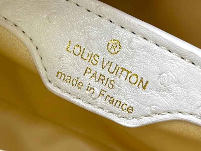 LV Capucines Bags 4081B-0379