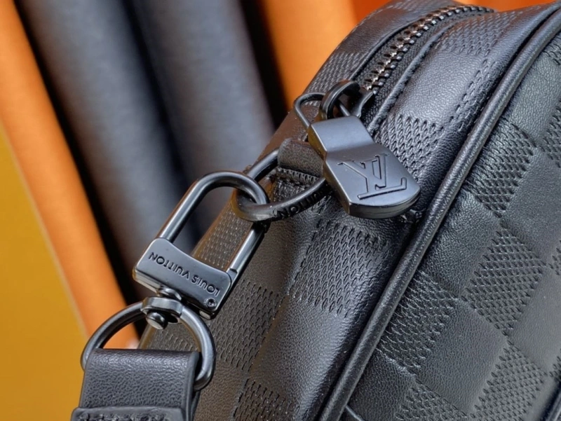 LV Clutch Bags 4081B-0518