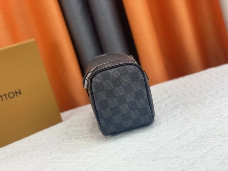 LV Cosmetic Bags 4081B-0535