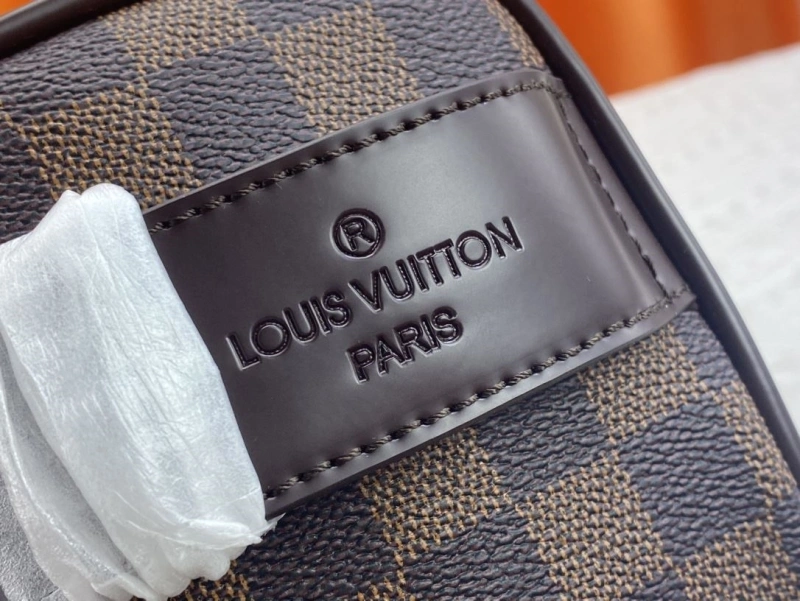 LV Cosmetic Bags 4081B-0536