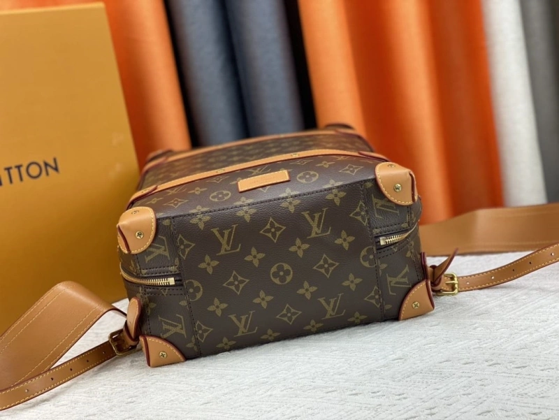 LV Backpacks 4081B-0551