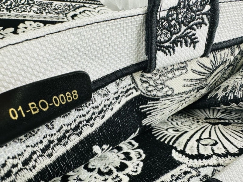 Dior Shopping Bags 4081B-1618