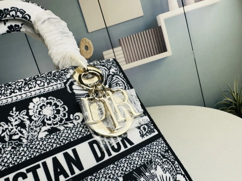 Dior Shopping Bags 4081B-1640