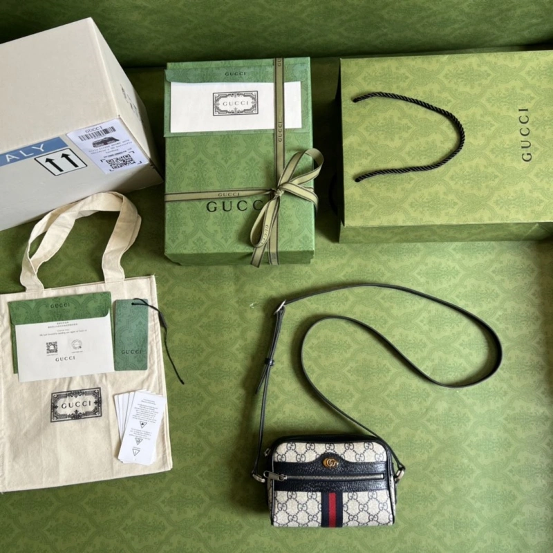 Gucci Clutch Bags 4094-0437