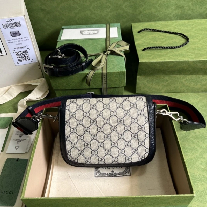 Gucci Clutch Bags 4094-0439