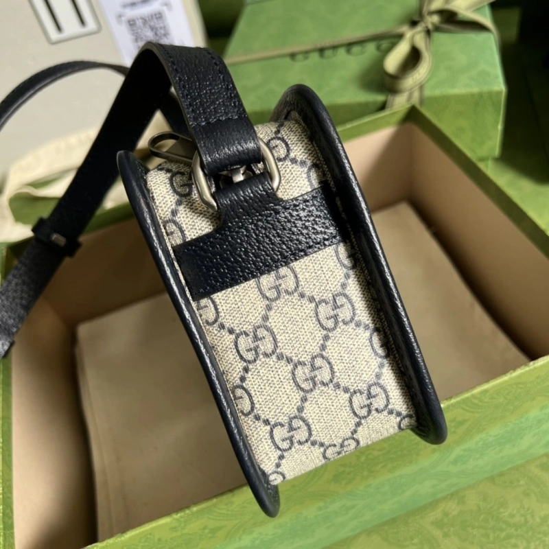 Gucci Clutch Bags 4094-0452