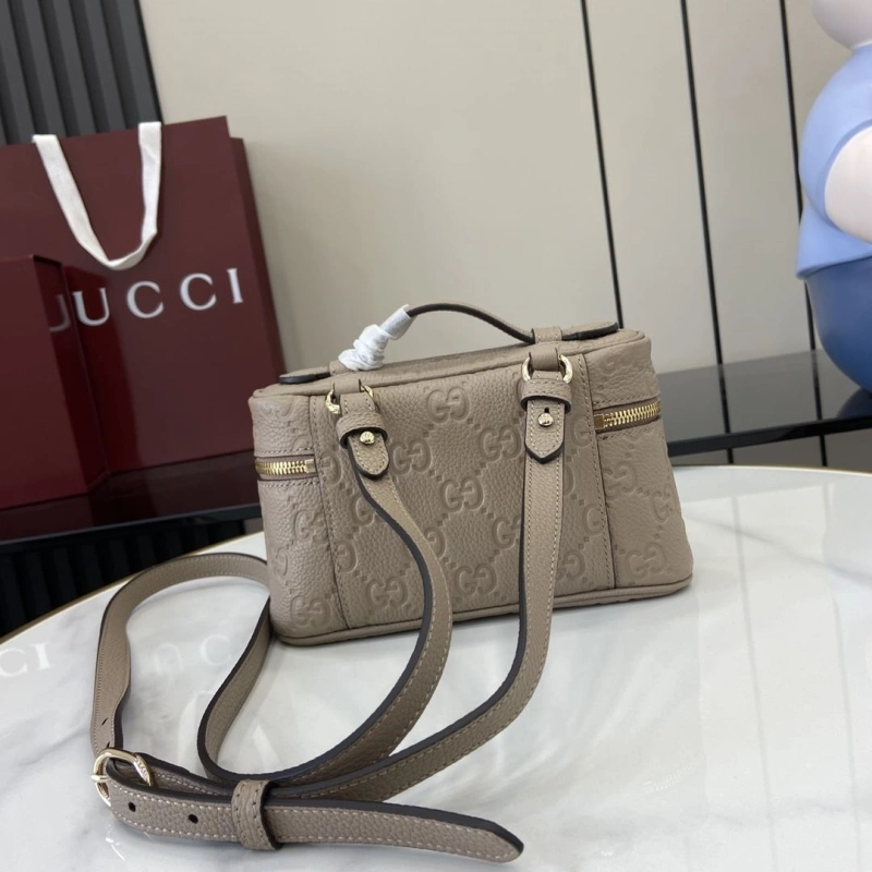 Gucci Cosmetic Bags 4094B-0411
