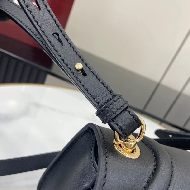 Gucci Satchel Bags 4094B-0657