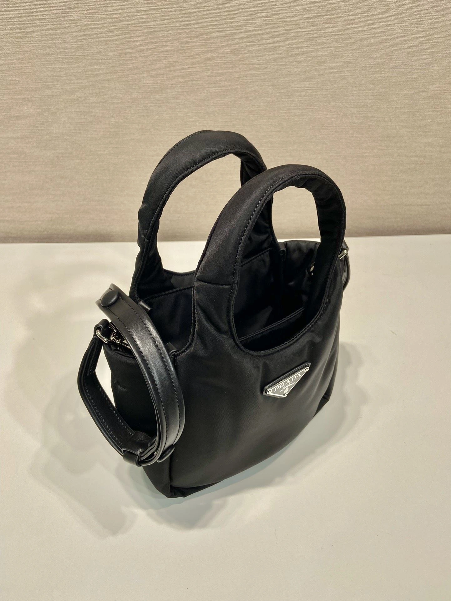 Prada Bucket Bags 4099A-0016
