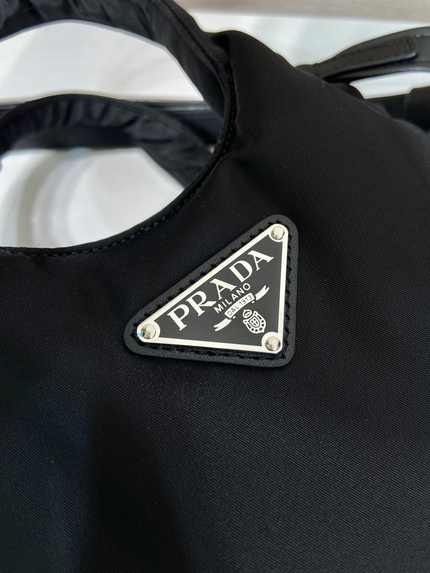 Prada Bucket Bags 4099A-0016