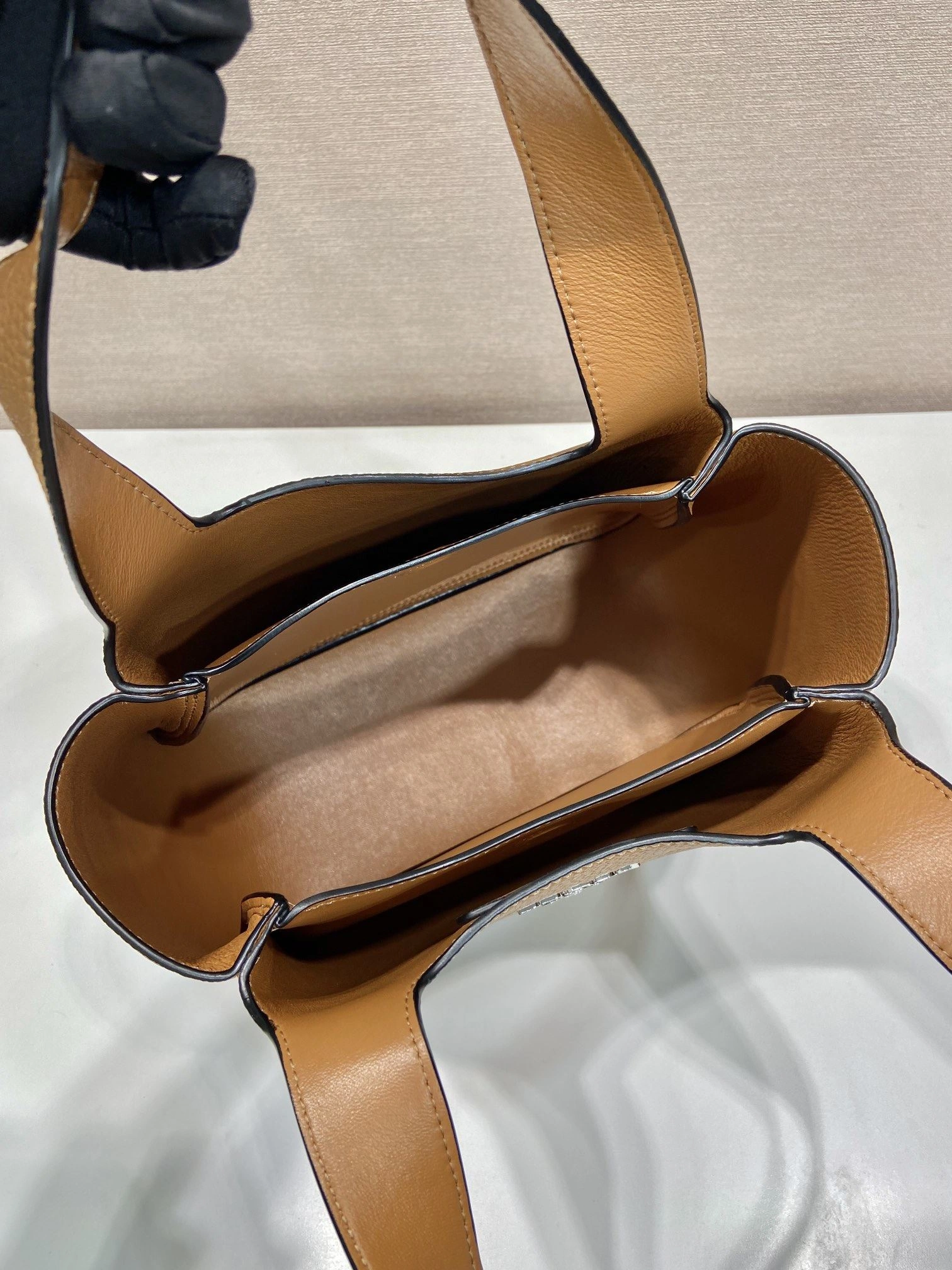 Prada Bucket Bags 4099A-0028