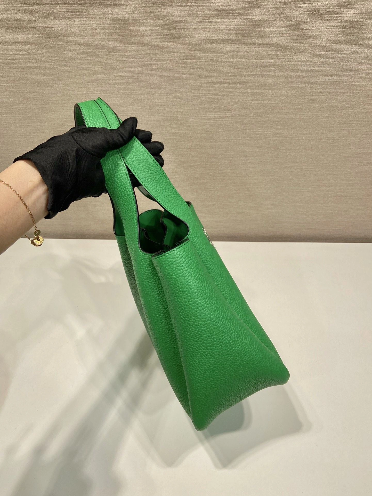 Prada Bucket Bags 4099A-0030