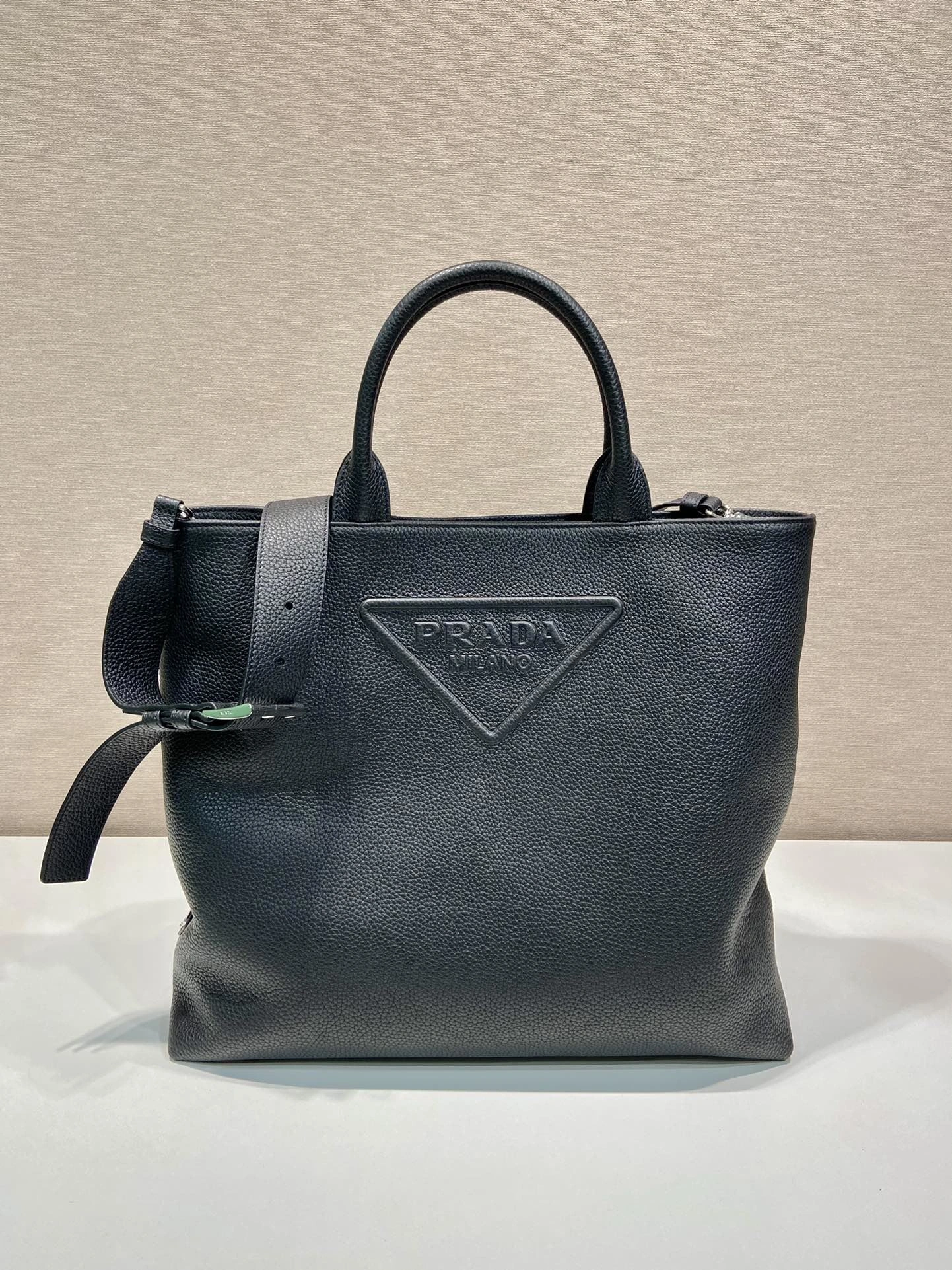 Prada Shopping Bags 4099A-0088