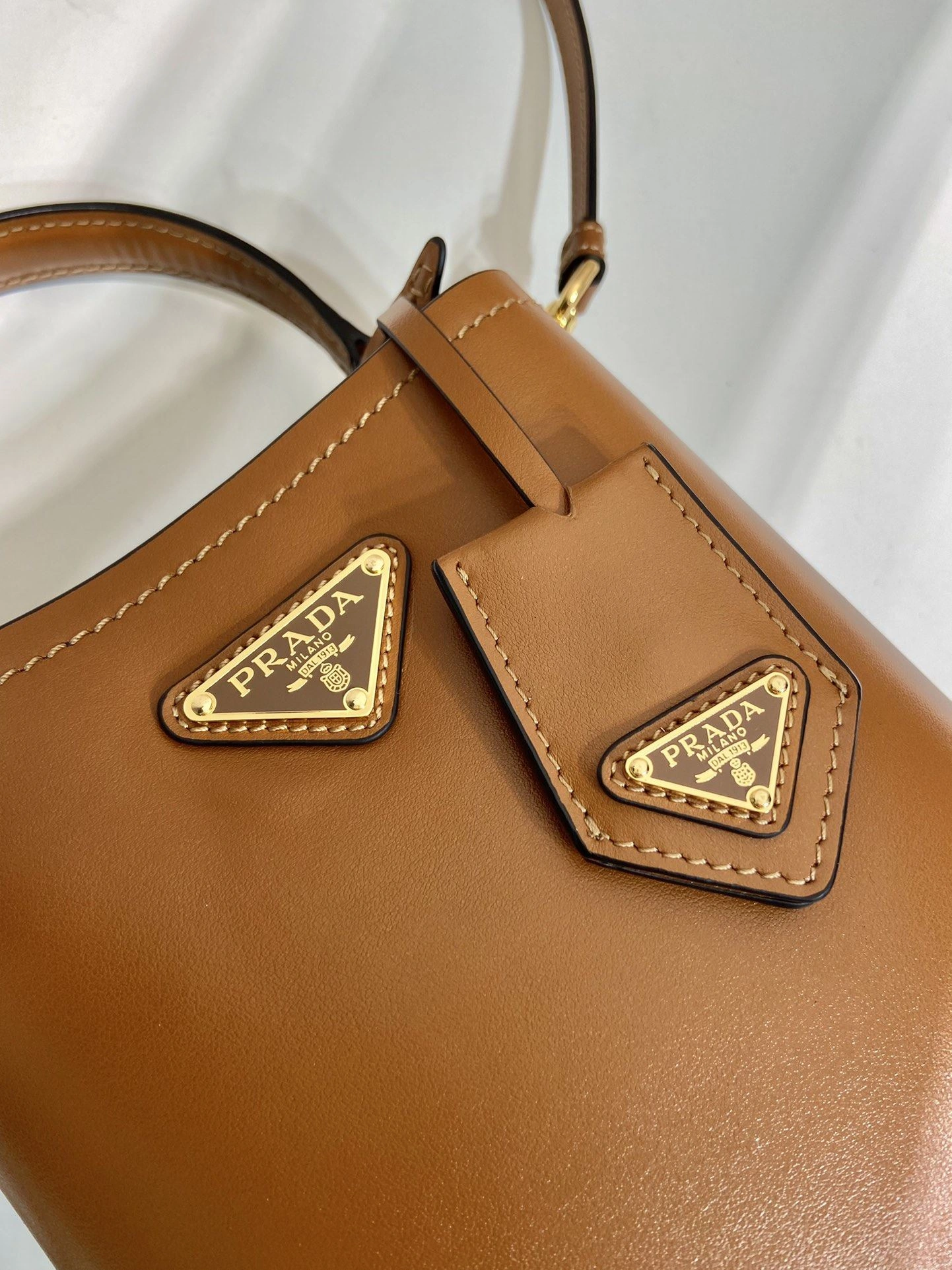 Prada Top Handle Bags 4099A-0099