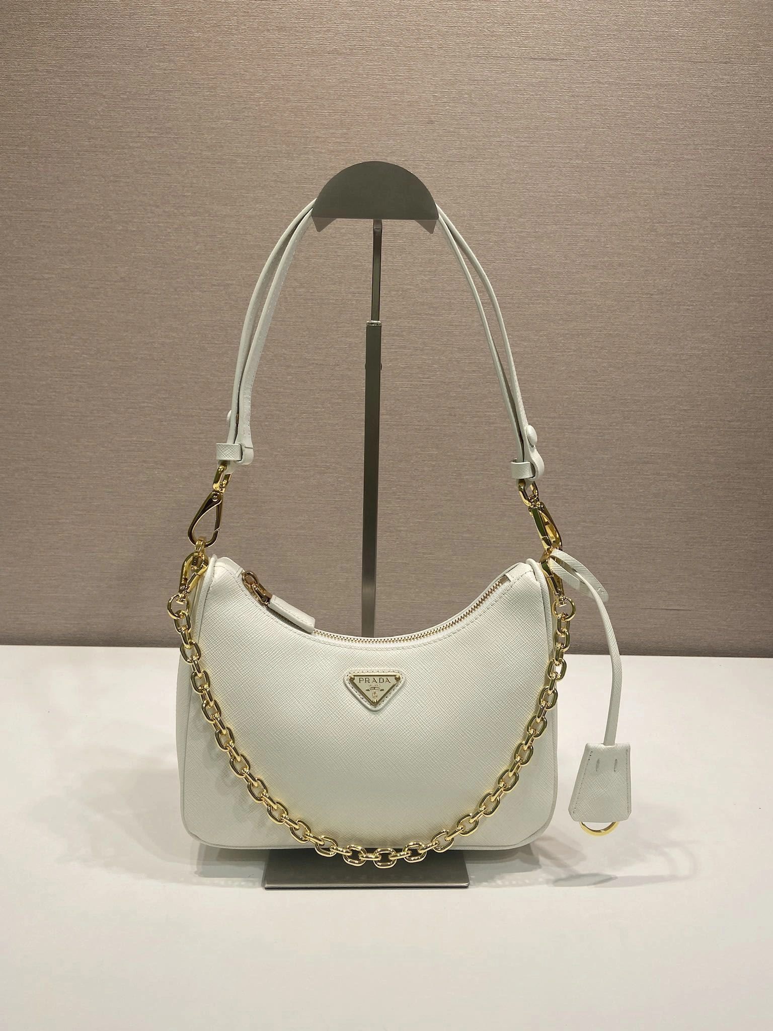 Prada Top Handle Bags 4099A-0113