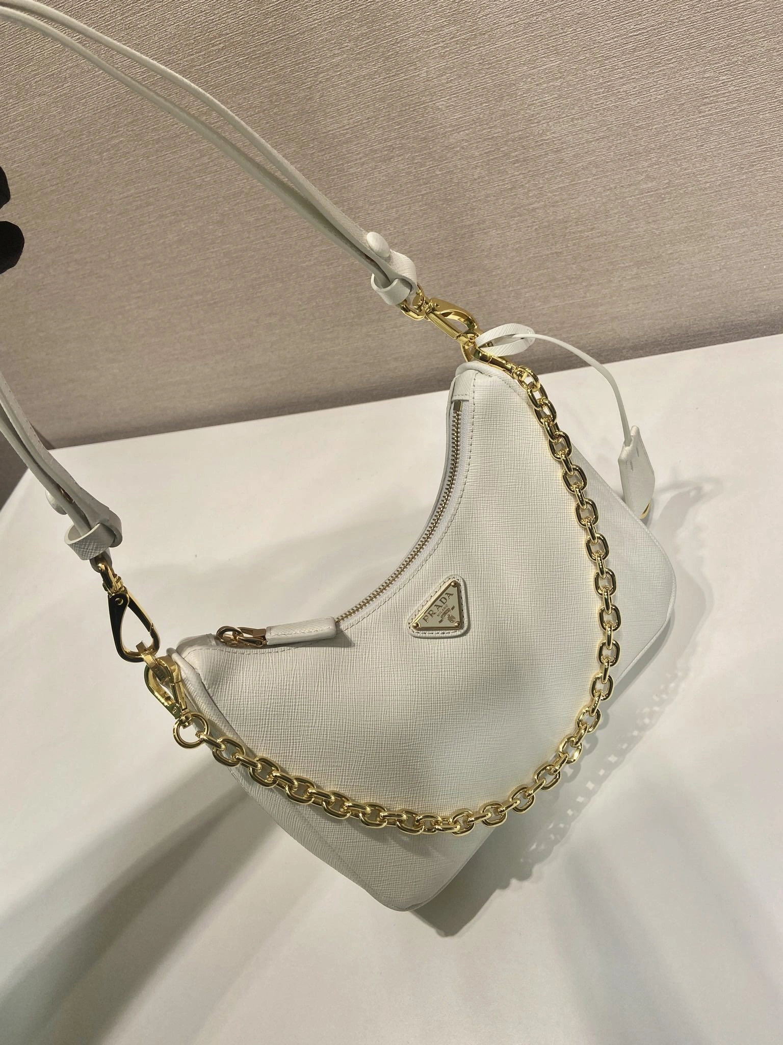 Prada Top Handle Bags 4099A-0113