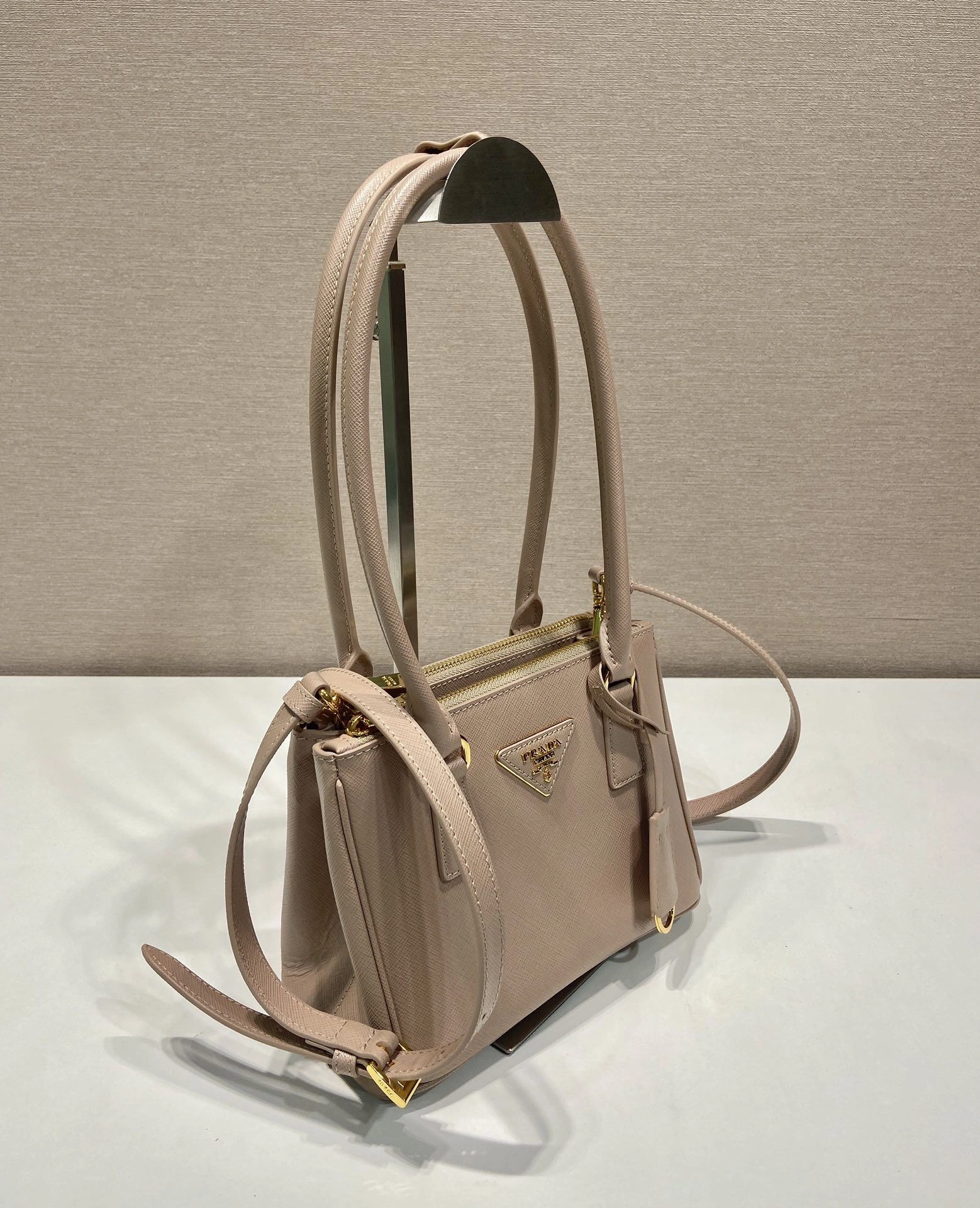 Prada Top Handle Bags 4099A-0114