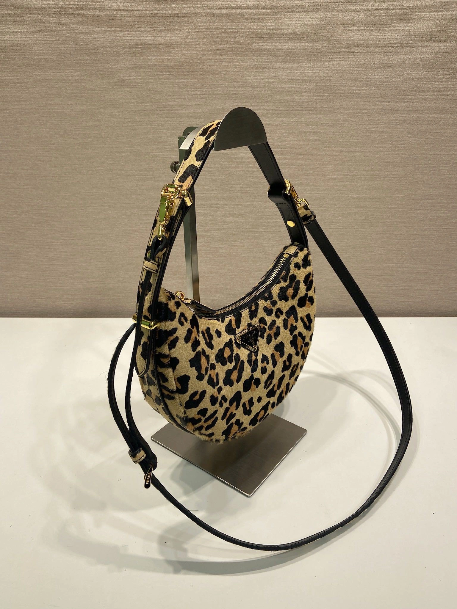 Prada Top Handle Bags 4099A-0120
