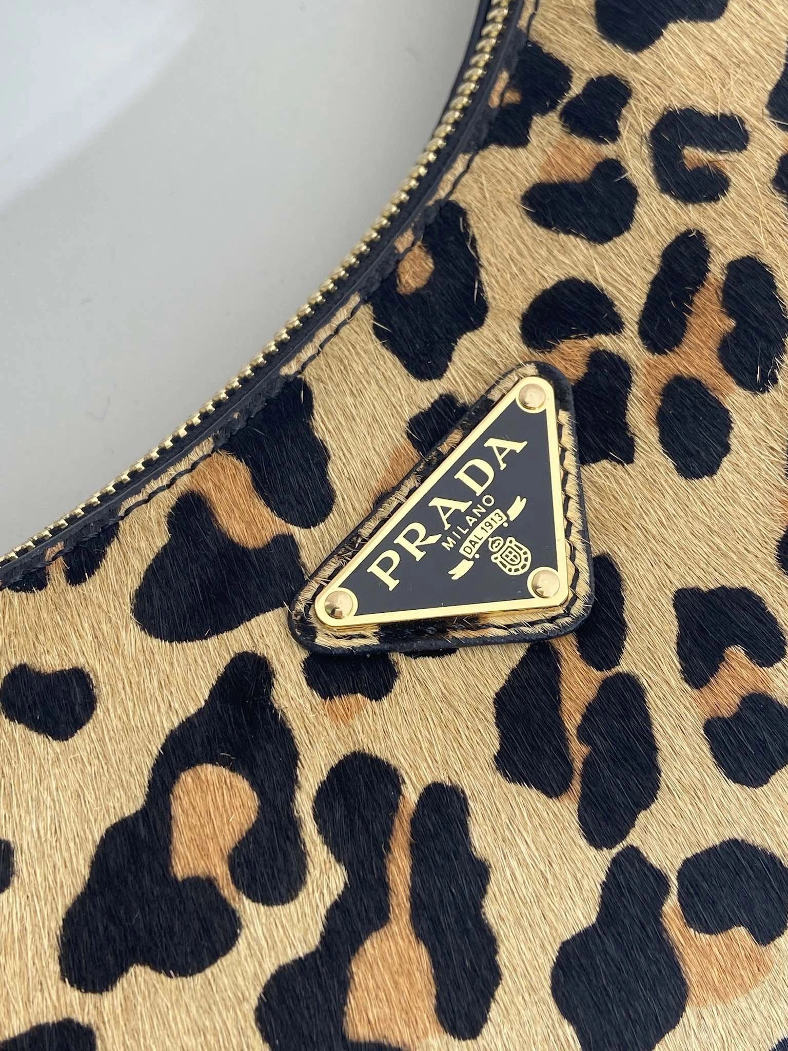 Prada Top Handle Bags 4099A-0120