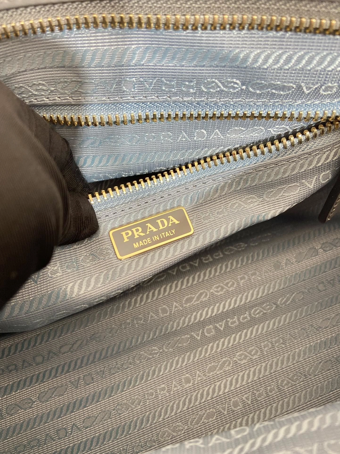 Prada Top Handle Bags 4099A-0127