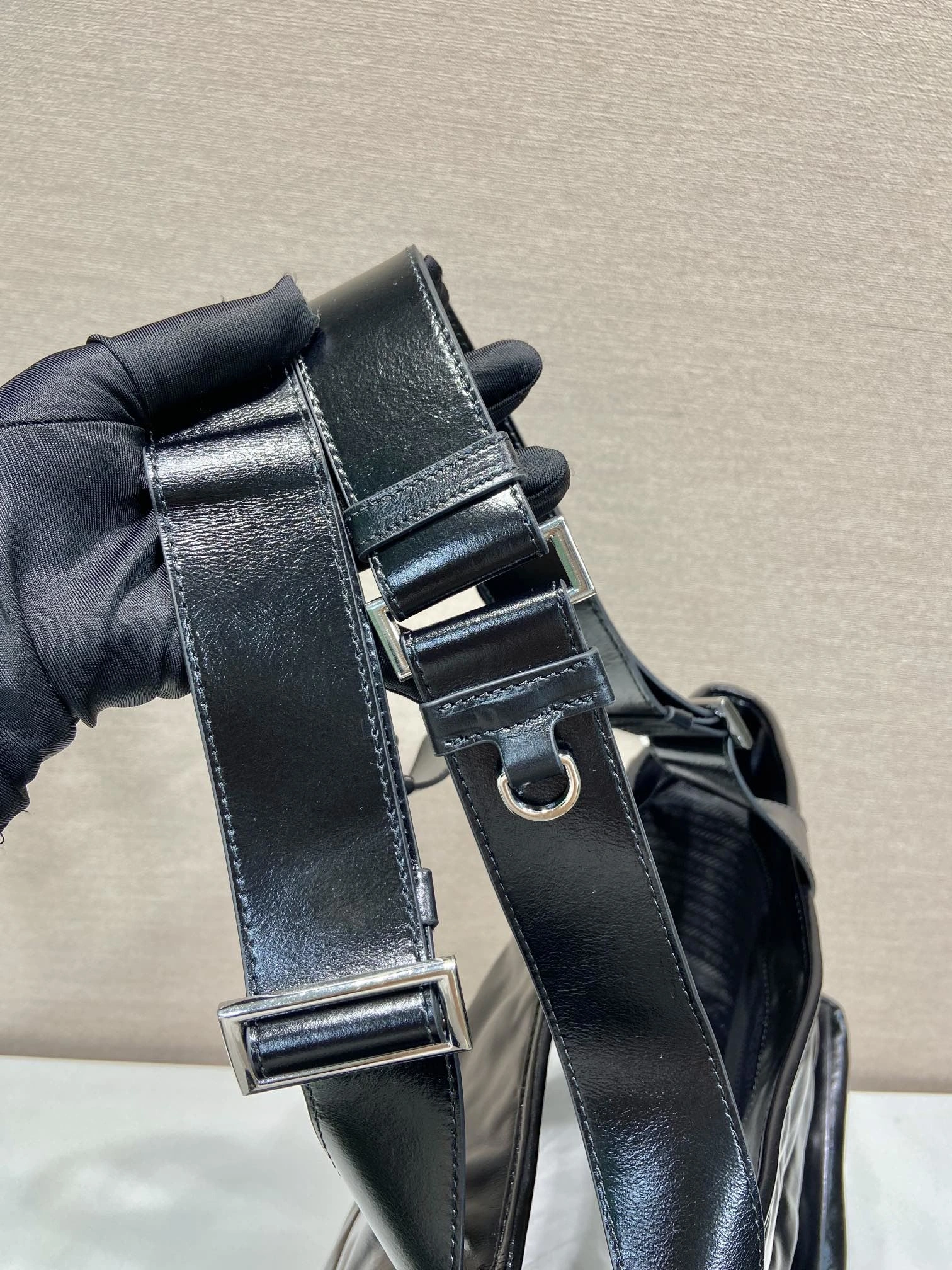 Prada Top Handle Bags 4099A-0132