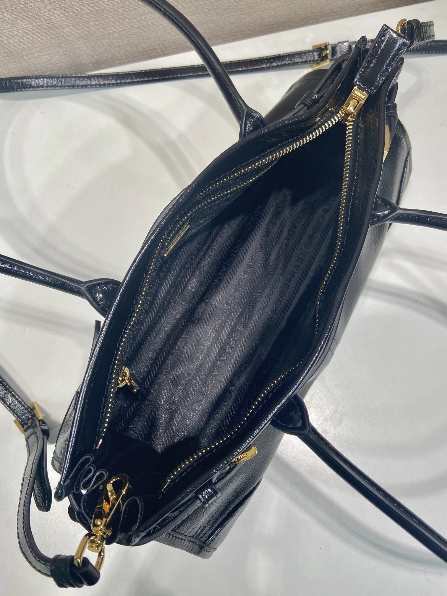 Prada Top Handle Bags 4099A-0154