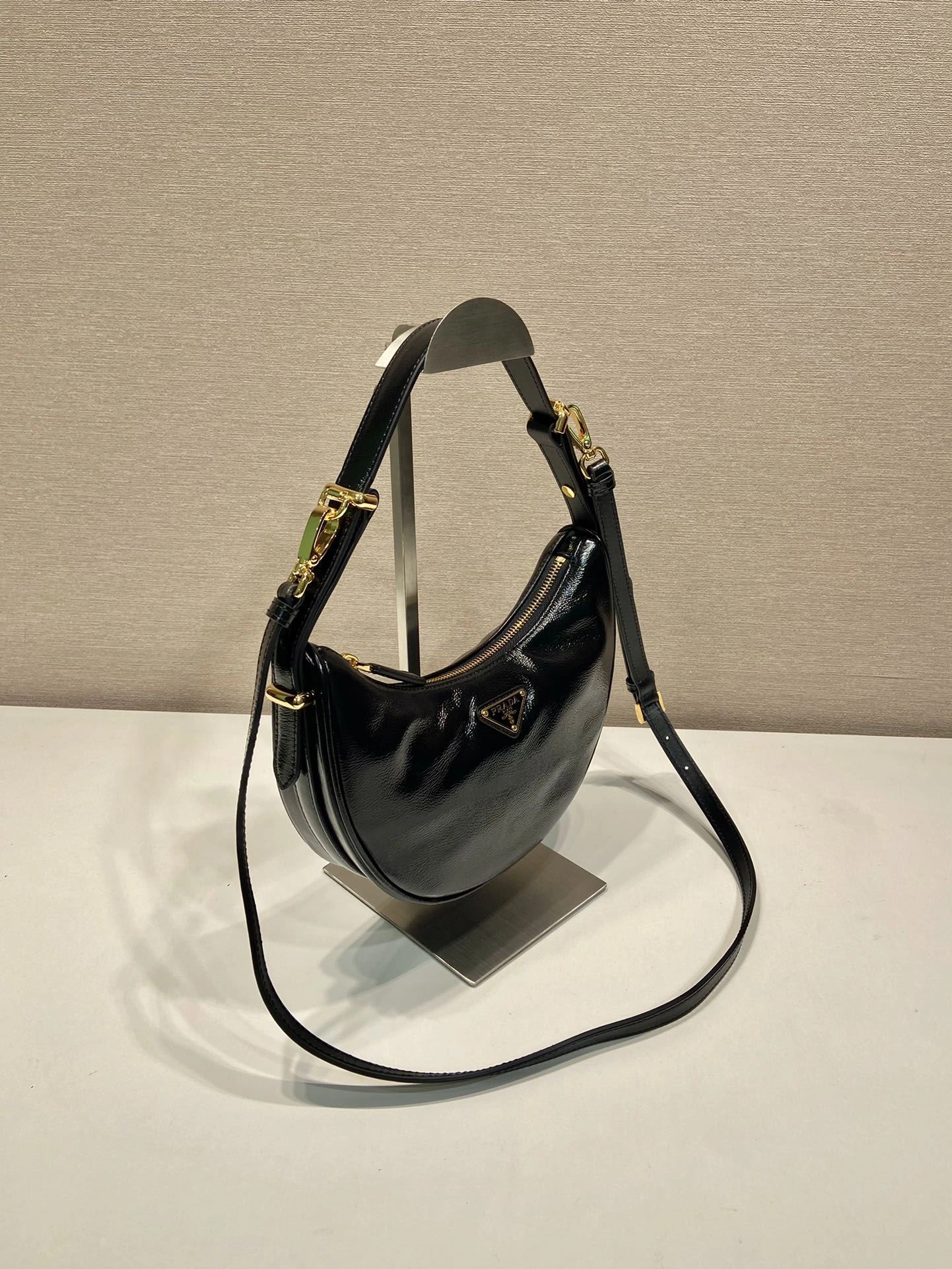 Prada Top Handle Bags 4099A-0155