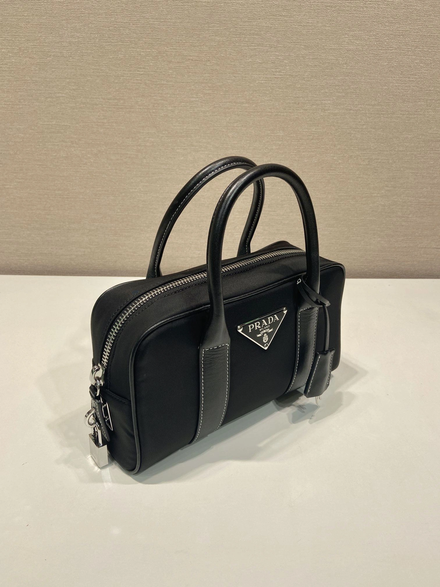 Prada Top Handle Bags 4099A-0197