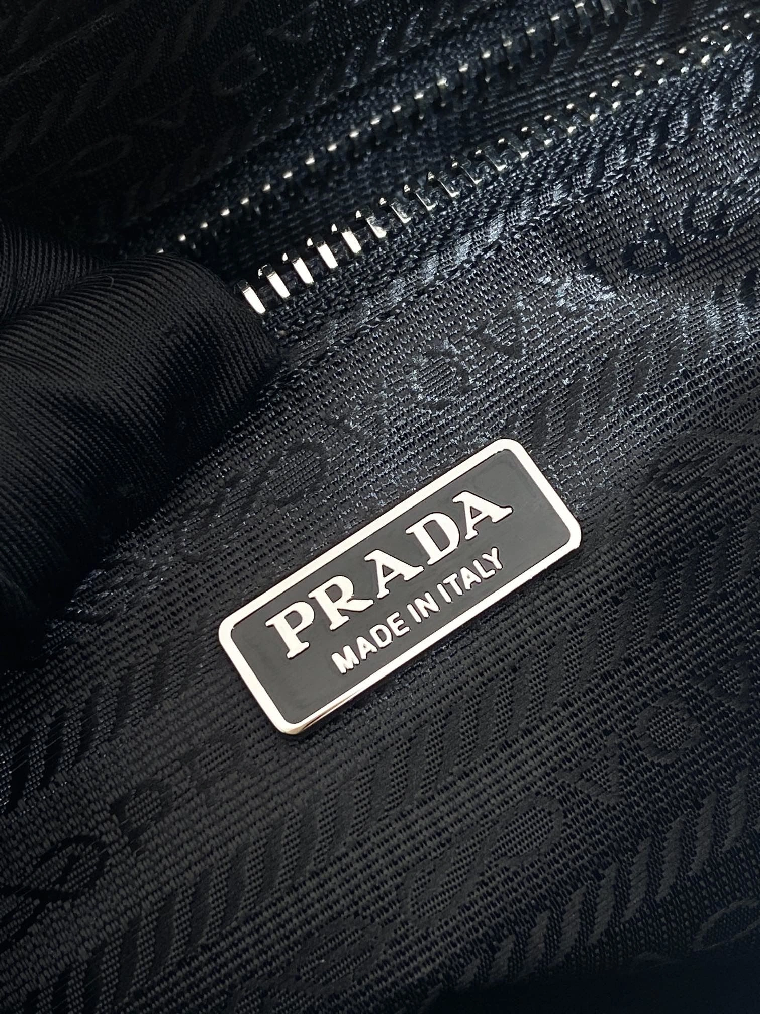 Prada Top Handle Bags 4099A-0197