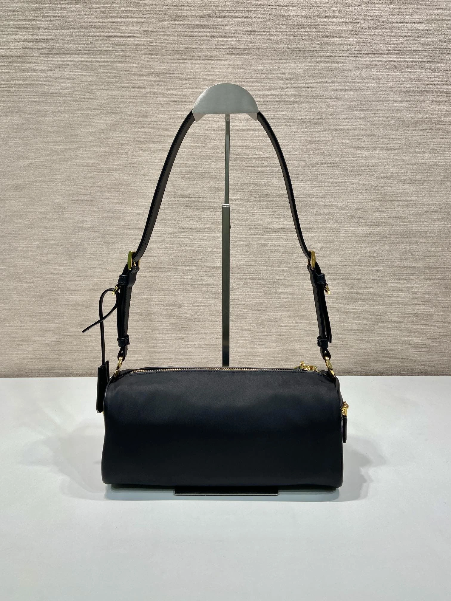 Prada Round Bags 4099A-0198