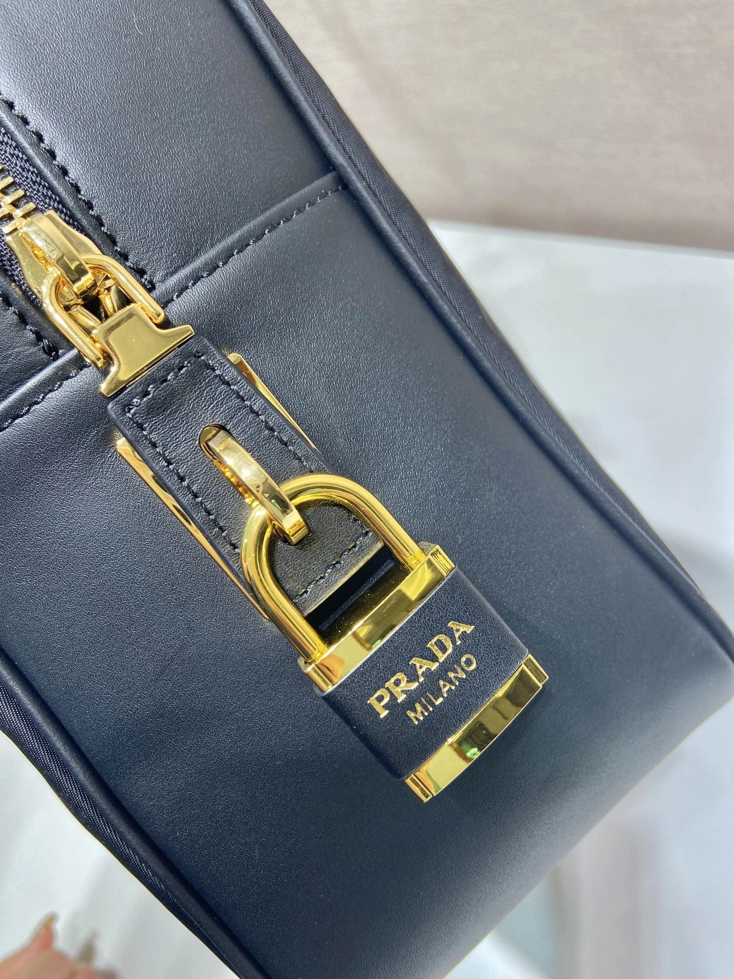 Prada Top Handle Bags 4099A-0200