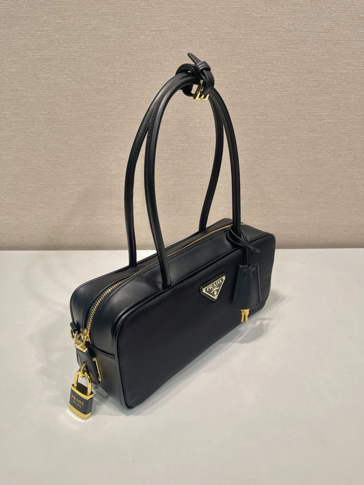 Prada Top Handle Bags 4099A-0202