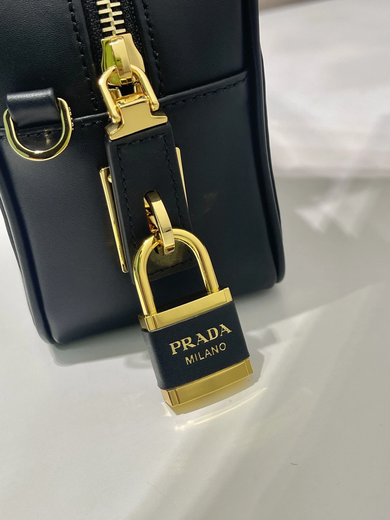 Prada Top Handle Bags 4099A-0202