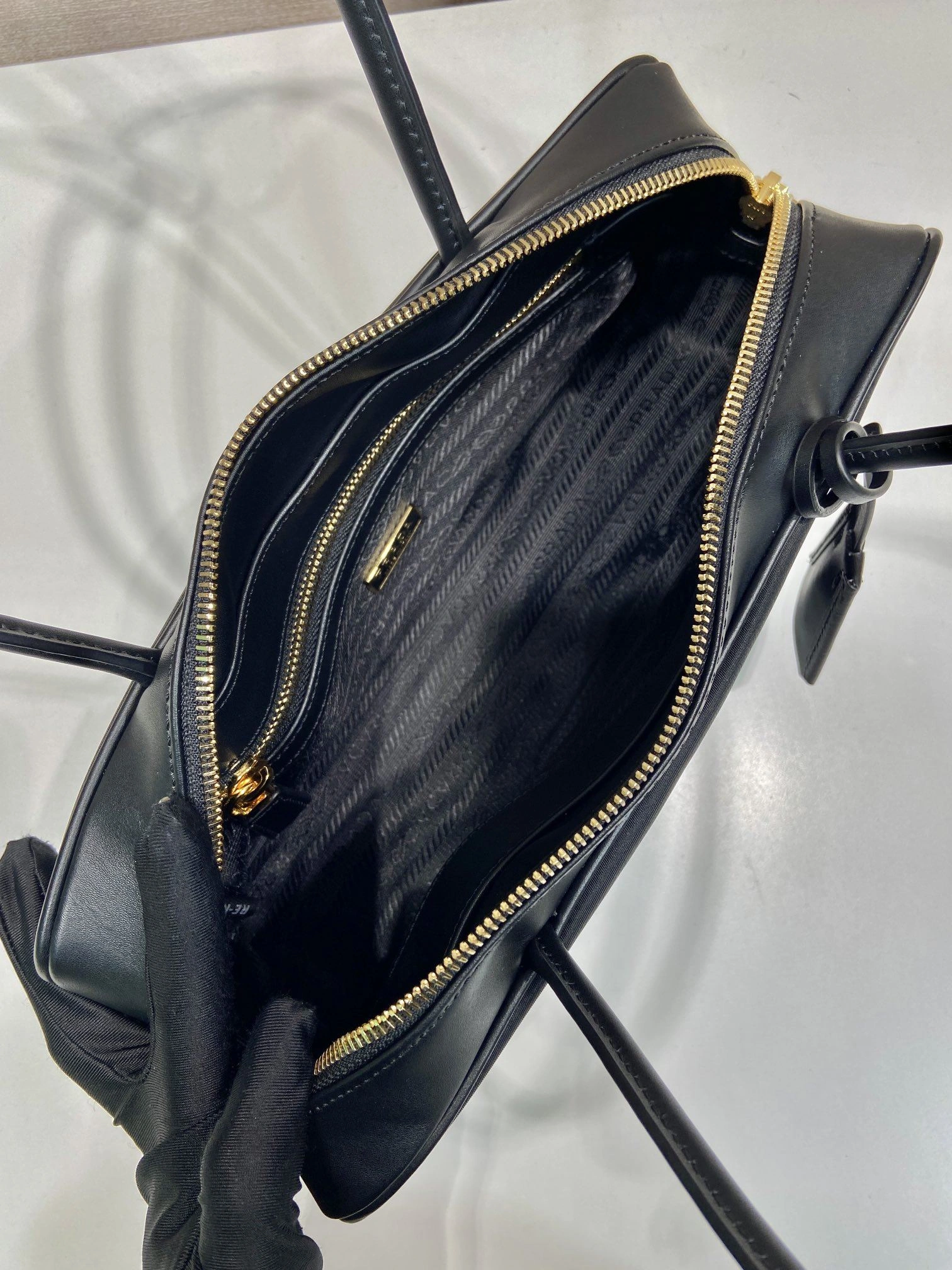 Prada Top Handle Bags 4099A-0202